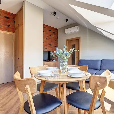 Апартаменты Domillion 1bdr New Old Town U2308